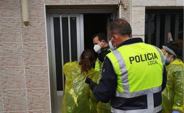 La Policía Local de Mérida detecta 200 perros abandonado cada año en el entorno de la ciudad