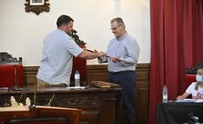 Una moción de censura pone fin a 27 años de vadillismo en Alburquerque