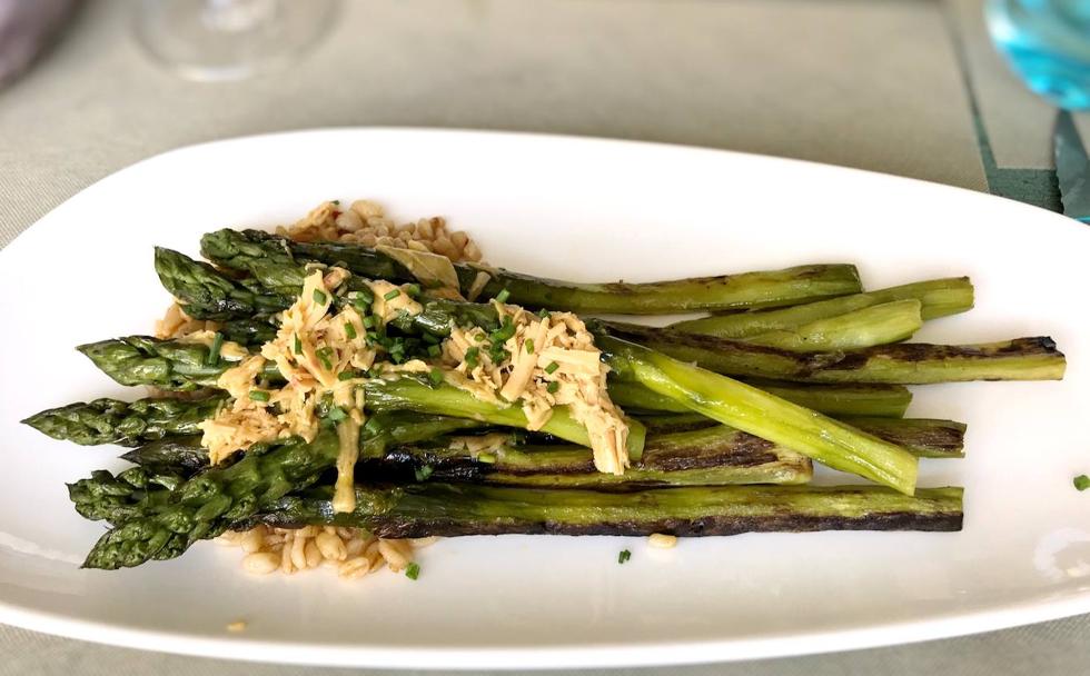 Aromé: el arte de freír espárragos
