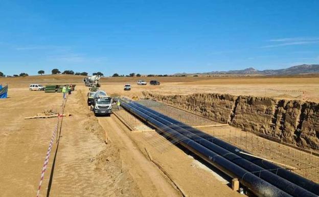 Se paralizan las obras del regadío de Monterrubio de la Serena