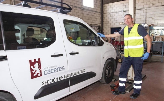 «Temo verme en la calle después de 22 años trabajando en el Ayuntamiento de Cáceres»