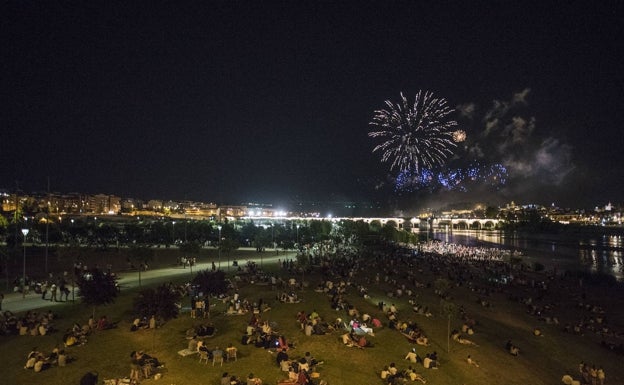Menos pólvora para que Badajoz no se quede sin fuegos artificiales