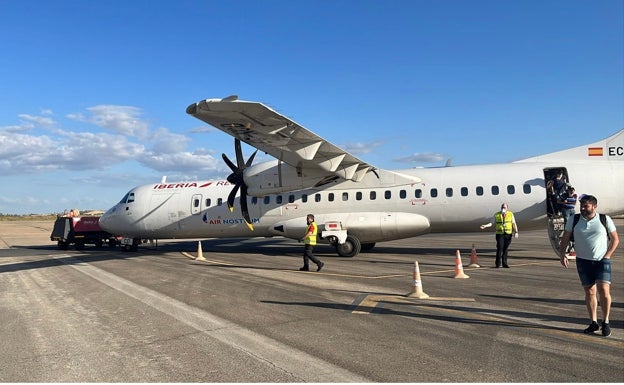 Cancelan el vuelo de la tarde a Madrid por una avería en un motor