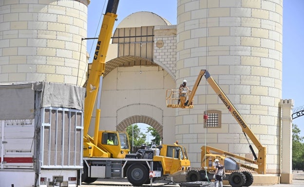 La misma empresa que renunció al contrato de alumbrado iluminará la feria de Badajoz
