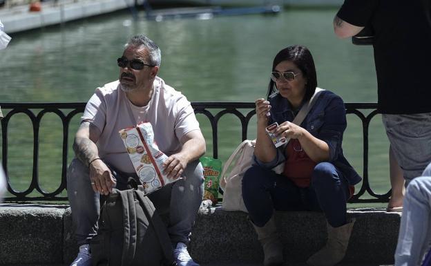 Guerra al tabaco en El Retiro y otros 40 parques españoles