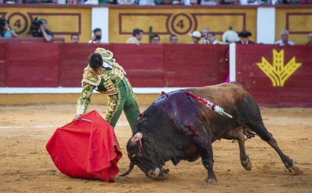 Encerrona de Perera y mano a mano entre Ferrera y Talavante en la feria de Badajoz