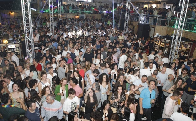 Cáceres se entrega a la Feria de noche y de día