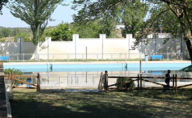 El sur de la provincia de Badajoz abre piscinas a pesar de la emergencia por sequía