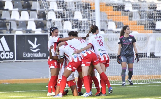 El Santa se juega su última baza de permanencia en Oviedo