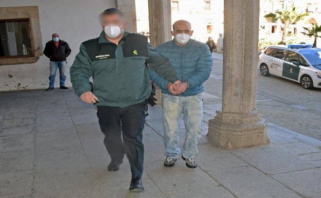 Las acusaciones piden 15 años de cárcel al vecino de Trujillo que mató a su hermano