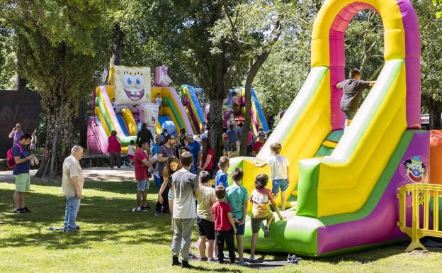 Castillos hinchables, baile y danza centrarán las actividades infantiles durante las ferias, todas en La Isla
