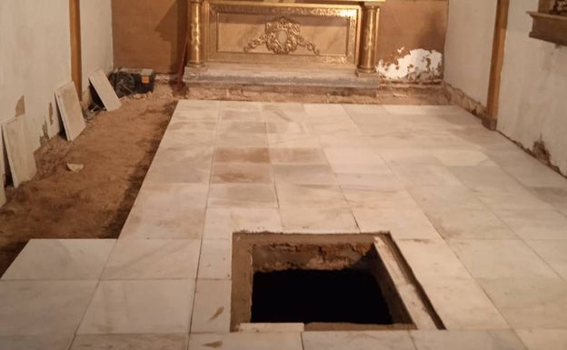 Hallan en San Agustín una de las primeras criptas familiares de su iglesia