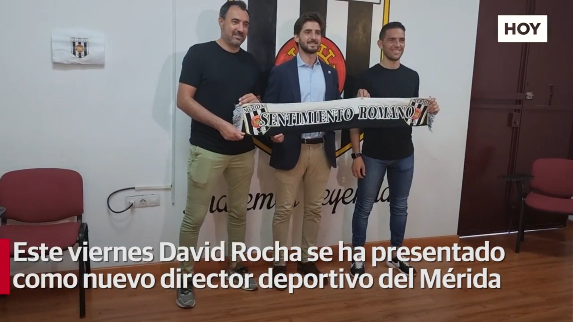 El Mérida presenta a David Rocha como nuevo director deportivo