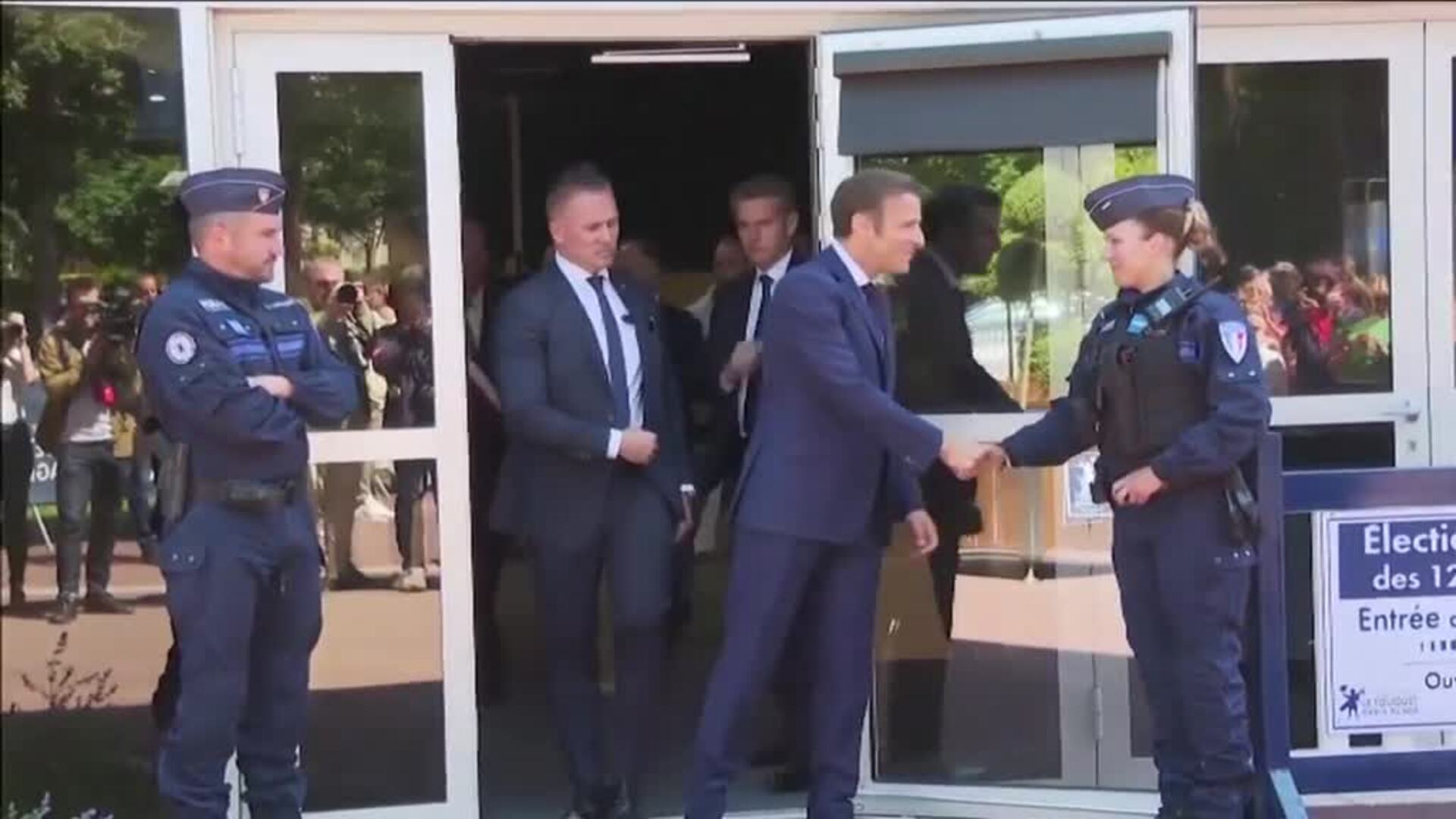 Empate técnico de Macron y Mélenchon en la primera vuelta de las legislativas en Francia