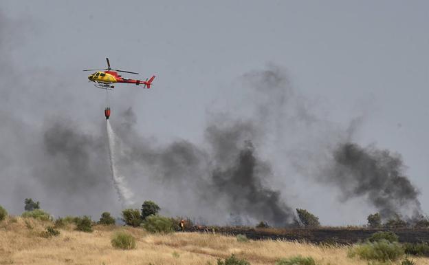 Declarado en Plasencia el nivel 1 en el fuego de San Lázaro por la proximidad a viviendas