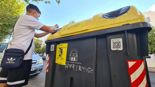 Reciclar en el contenedor amarillo tiene recompensa