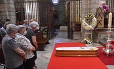 Abre en la Catedral de Badajoz la capilla ardiente de monseñor Montero, el primer arzobispo de Extremadura
