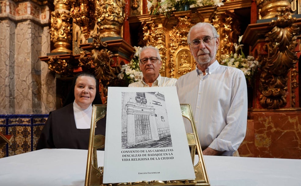 La mano de Santa Teresa estuvo en Badajoz antes que en casa de Franco