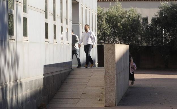 Nuevo archivo a la querella contra el presidente de la Diputación de Cáceres por la retirada de cruces