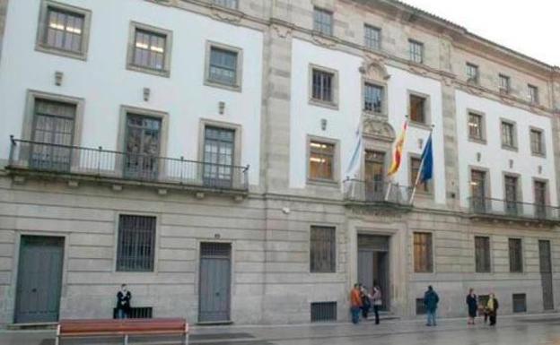 Exteriors of the Court of Pontevedra. 