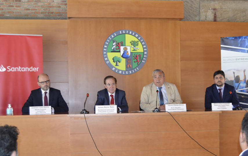 El Banco Santander se suma a la alianza 'Extremadura es Futuro'
