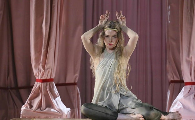 Un inédito 'Safo' o el musical teatralizado en lo que lo visual se come al argumento