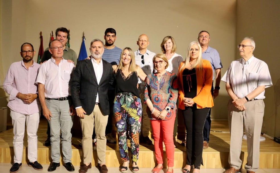 El cordial encuentro entre María Guardiola y Fernando Pizarro