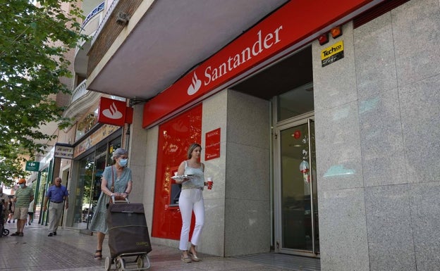 La subida del euríbor encarece las hipotecas de 40.000 extremeños