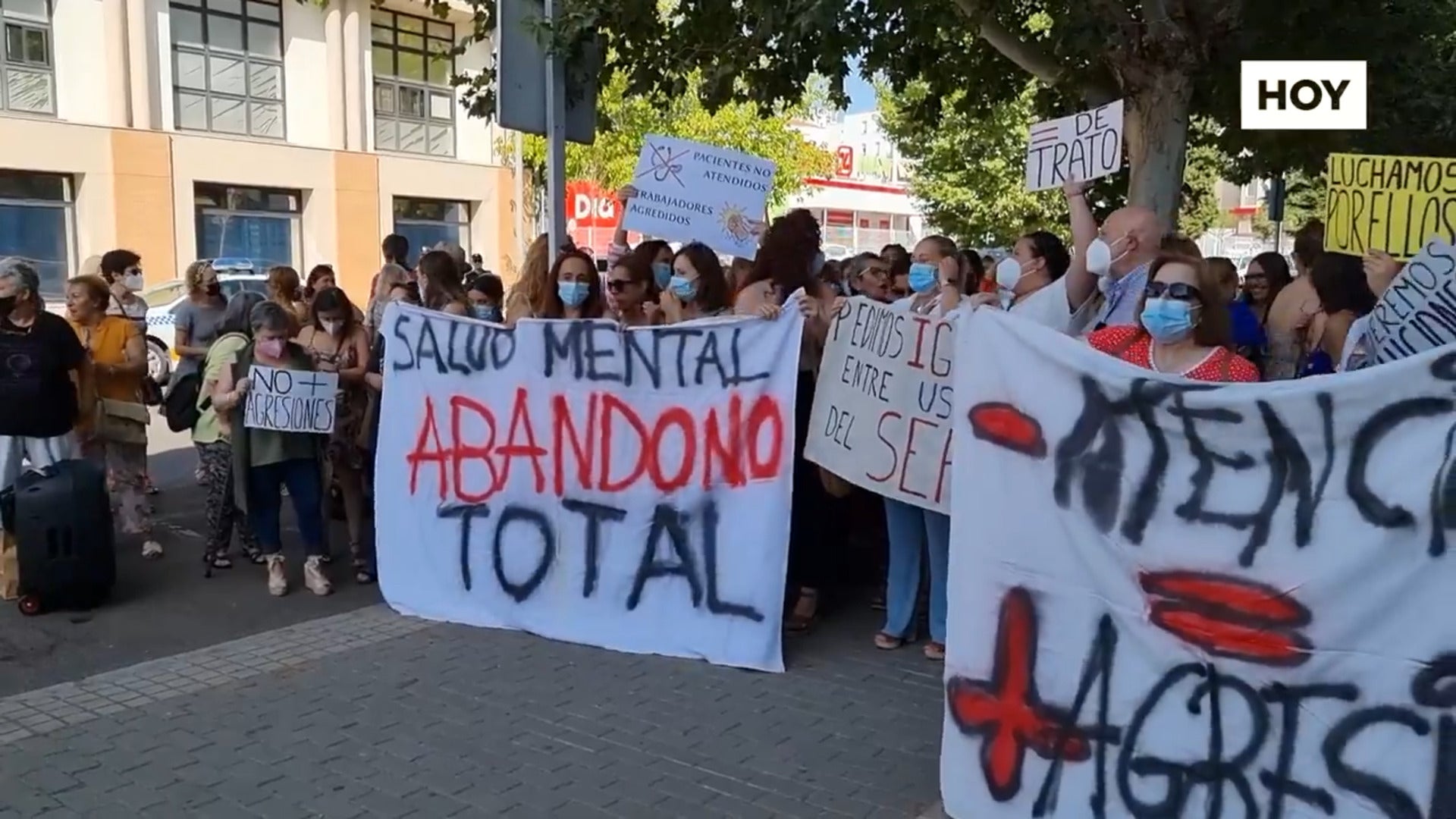 La plantilla del Sociosanitario de Mérida denuncia que solo va una psiquiatra tres días para 200 enfermos mentales