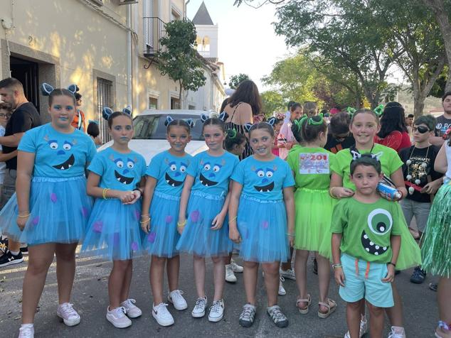 Luces, color y diversión en el Carnaval de Verano de Monesterio