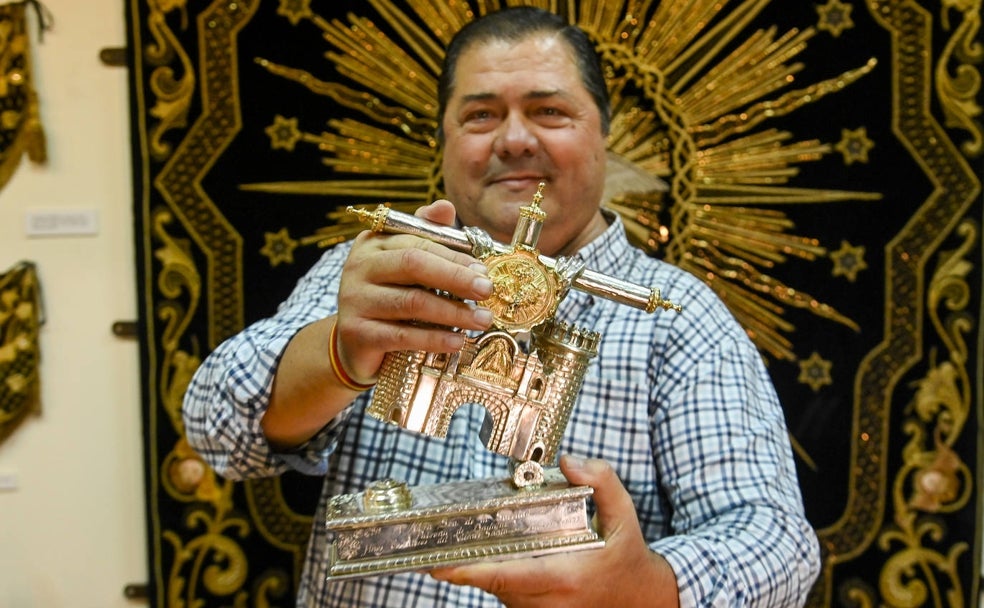 La última levantá de 'El Chupy' a la Virgen de la Soledad