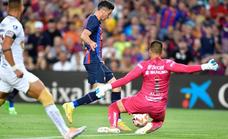 El Barça saca las garras ante Pumas
