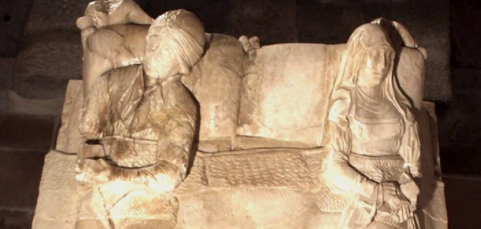 Los esposos de alabastro de 1442 que la Junta unió tras estar siglos separados
