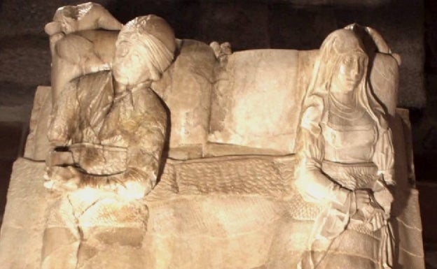 Los esposos de alabastro de 1442 que la Junta unió tras estar siglos separados