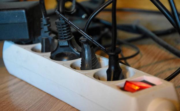 El precio de la luz cambia este martes, estas son las horas más baratas y más caras