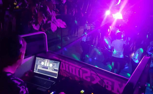 Los establecimientos de Calamonte pueden cerrar hoy y mañana más tarde por la celebración de la 'Fiesta Joven'