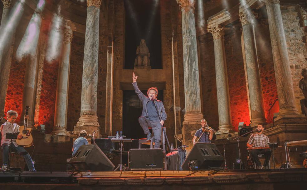 El mítico rockero Miguel Ríos hace vibrar el estreno del Stone & Music