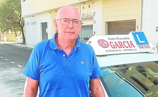 El negocio de las autoescuelas extremeñas, en dificultad por la falta de alumnos y de examinadores