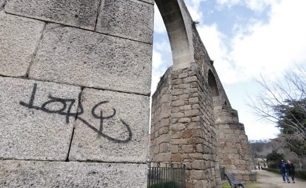 'Loky', el grafitero que estampó su firma por toda Plasencia, será juzgado el 22