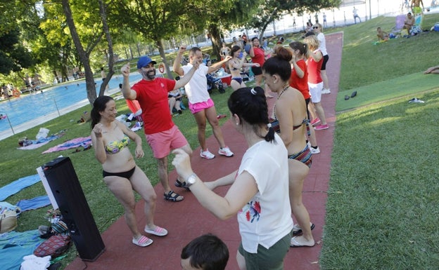 Cáceres celebrará el Día de Extremadura con un baile multitudinario del Redoble