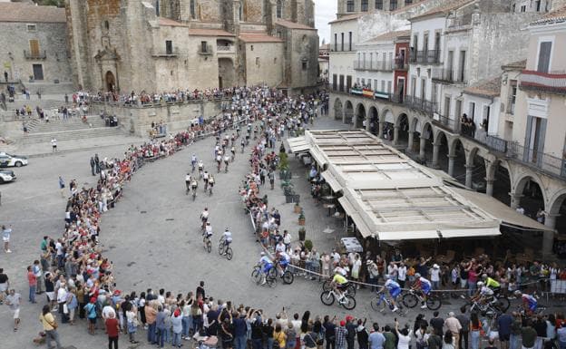 Trujillo y el norte cacereño reciben a La Vuelta por todo lo alto
