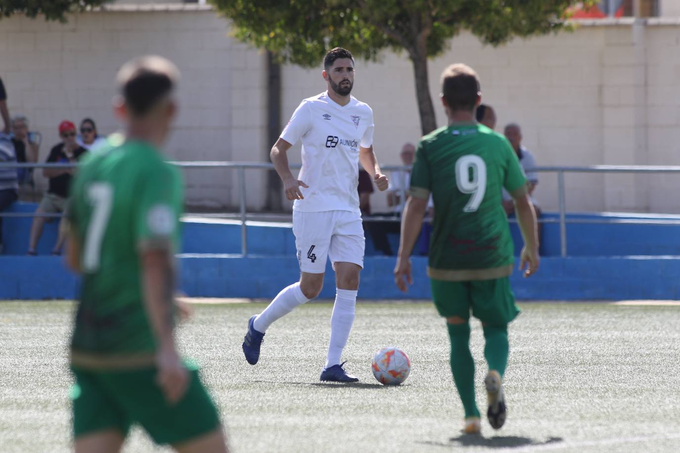 El local Juanfe rescata un punto para el Calamonte