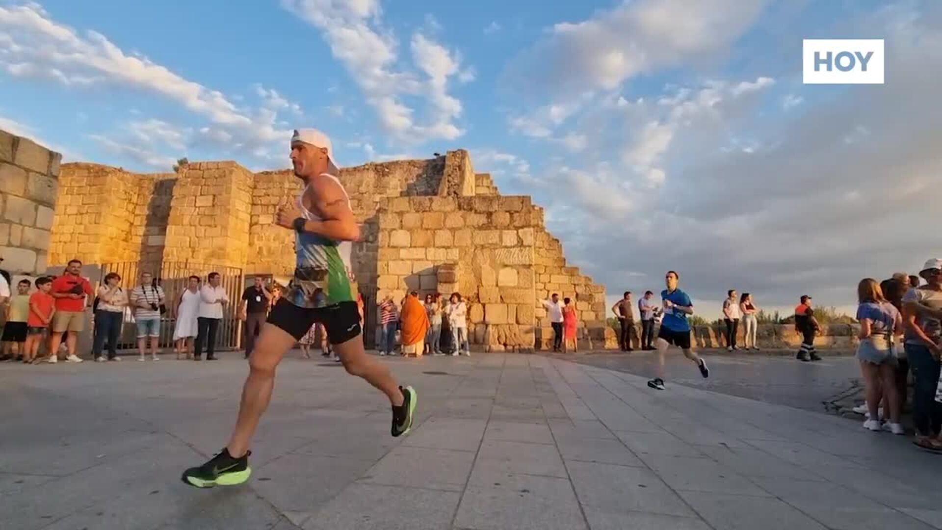 Cristian Fernández y Marina Chaves, ganadores del Fondo Popular de Mérida