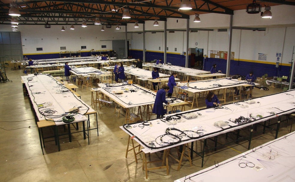 Las entrañas de los trenes pasan por Cabeza del Buey