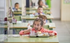 10.660 niños extremeños comen gratis en sus colegios