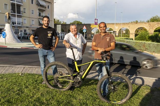 Tres empresarios se unen para recuperar el alquiler de bicicletas en Plasencia