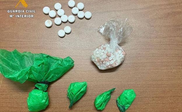 Detenido con cocaína y anfetaminas al circular por la A-5 con un coche robado y las luces apagadas