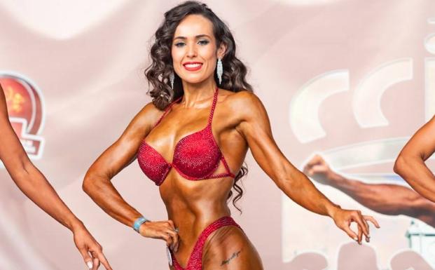 La extremeña Clara Cardenal logra medalla en un campeonato de fisioculturismo de Murcia