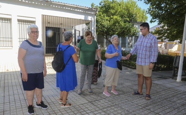 Nueva Ciudad denuncia que los bancos han dejado sin sucursal a 20.000 vecinos de Mérida