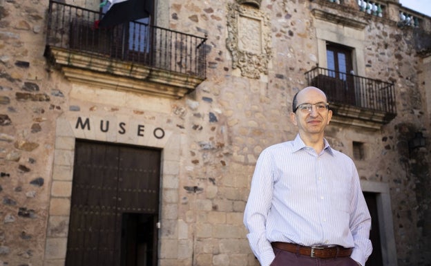 Juan Manuel Valadés: «La Junta nunca ha insistido para que se hiciera la reforma del Museo de Cáceres»